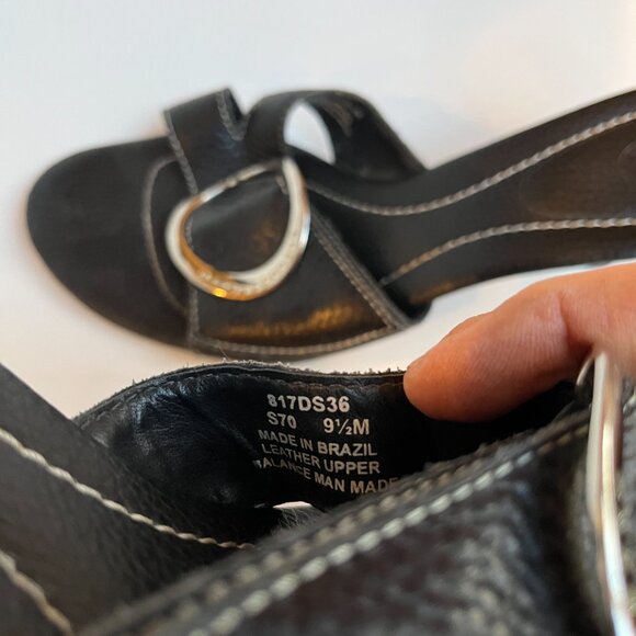 Dr Scholl's Black New Buckle Leather Sandals - never been worn! 9.5 M - Picture 9 of 9